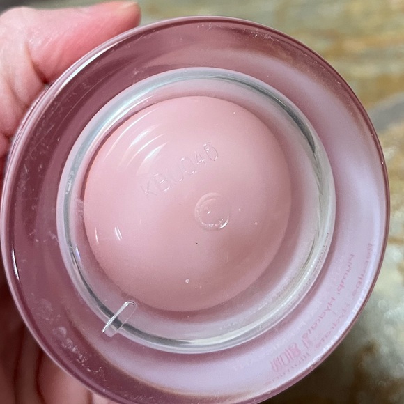 Laneige Bouncy & Firm Sleeping Mask 2 fl oz - Picture 6 of 7